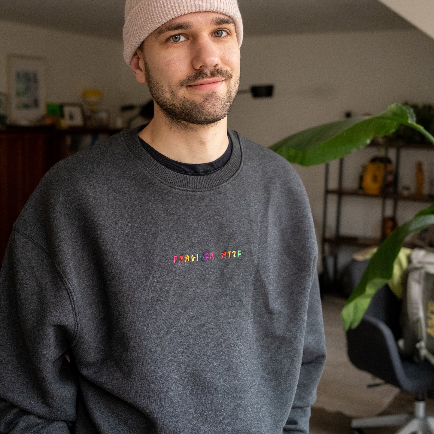 FRAGILER ATZE [SWEATER]